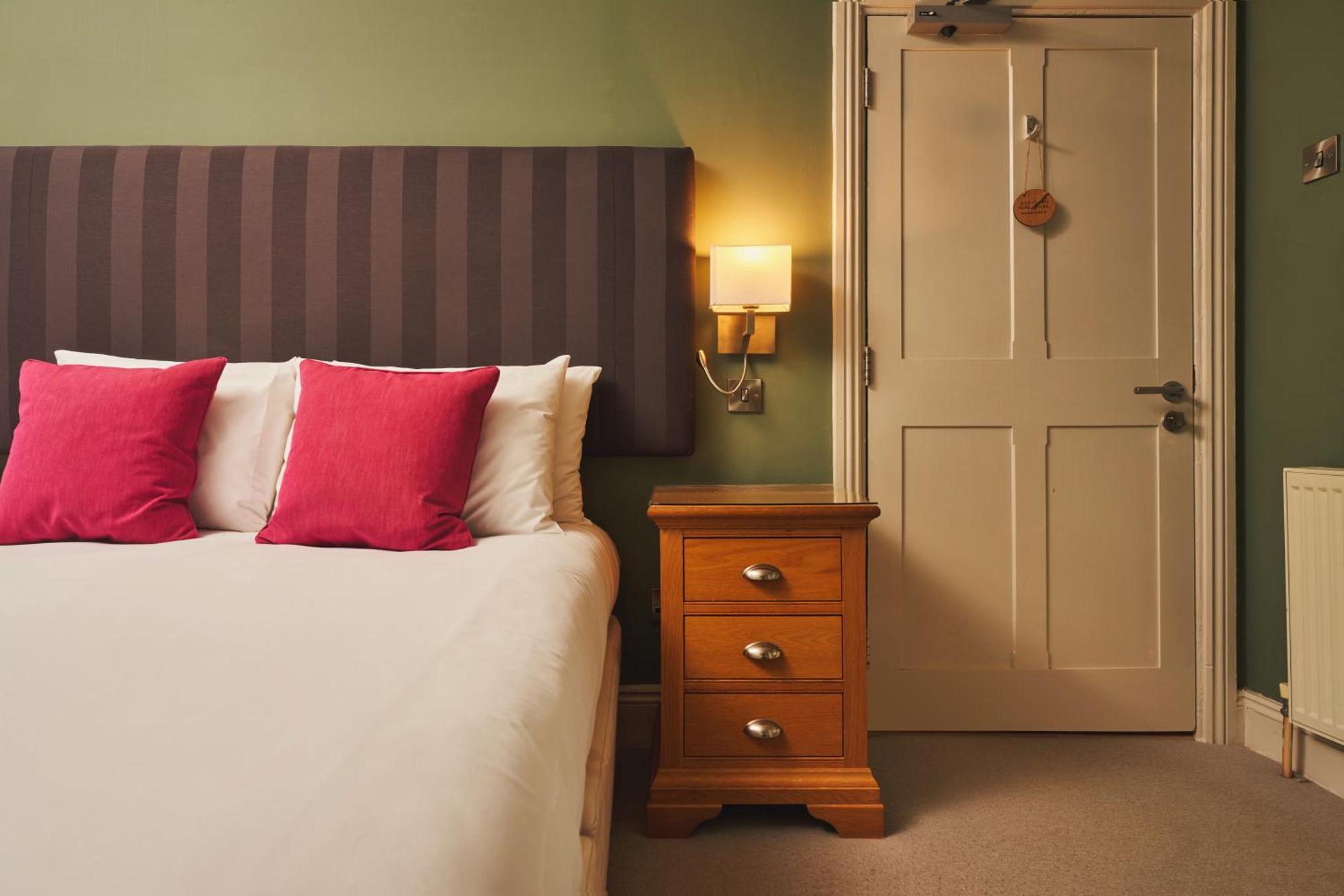 Rose And Crown Yealmpton Hotel Room photo